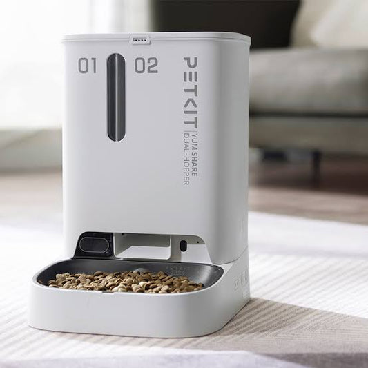 Petkit Yumshare dual-hopper automatic feeder with camera
